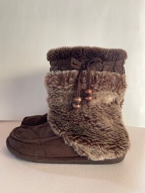 Steve Madden Brown Faux Fur Cozy Slipper Boots